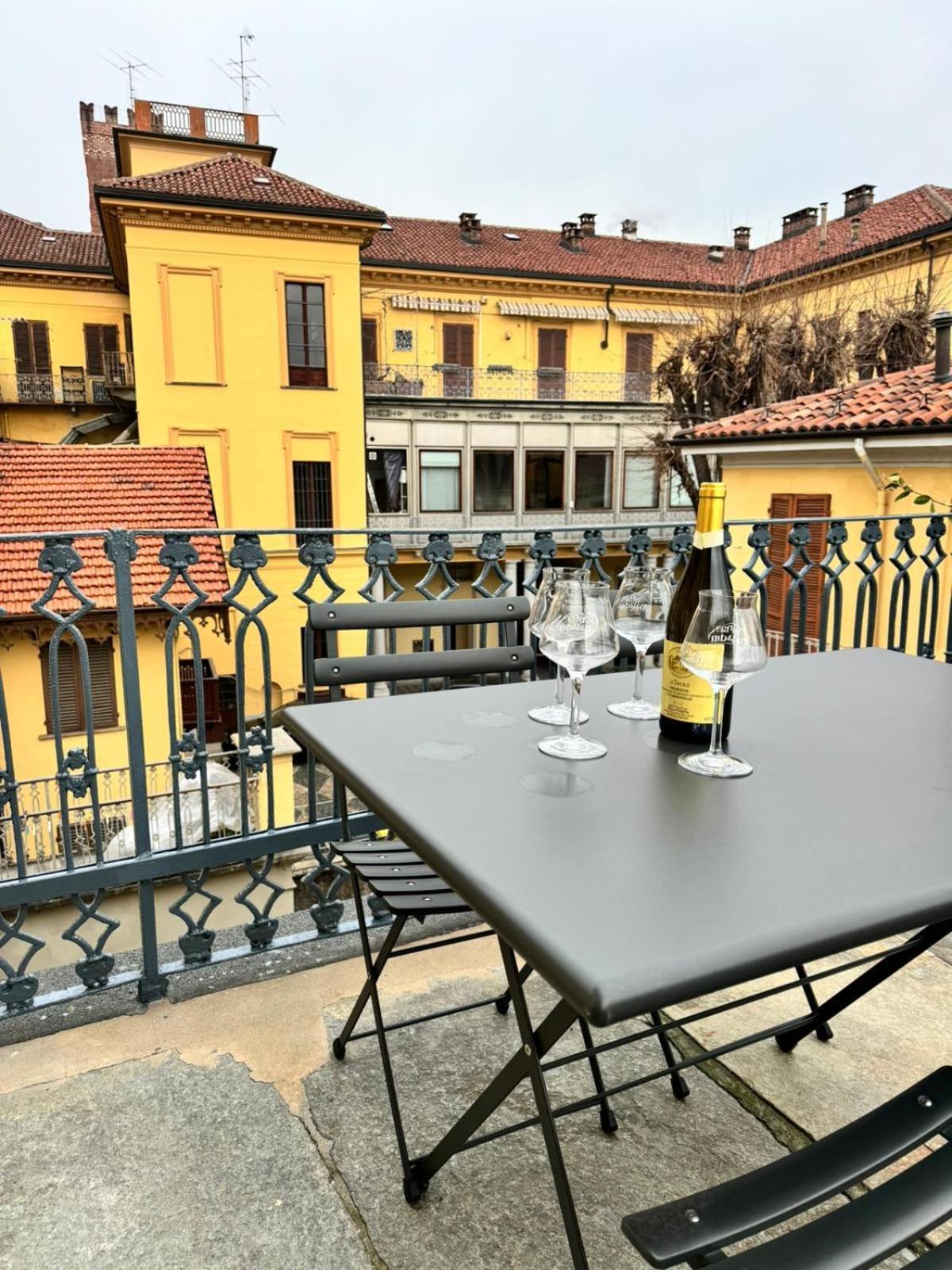 Apartamento Le Tre Ca', Ca' Cecilia, Ca' Nina, Ca' Vittoria Asti Exterior foto